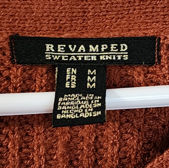 ✨️ 2/$10 Hi-lo Crop Knit Sweater - Picture 2 of 2